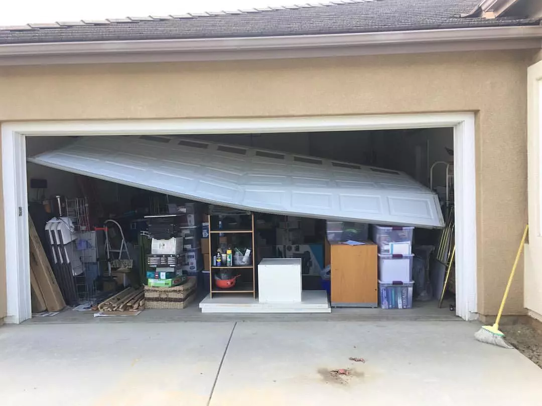garage door repair Tarzana