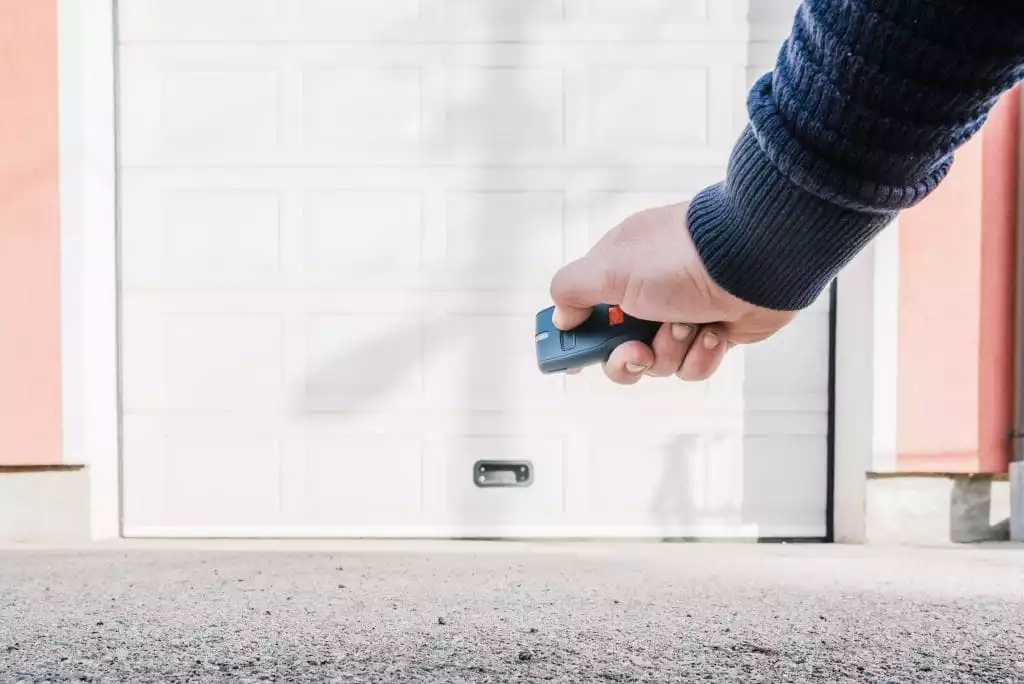 How To Open An Automatic Garage Door Manually-YGDG