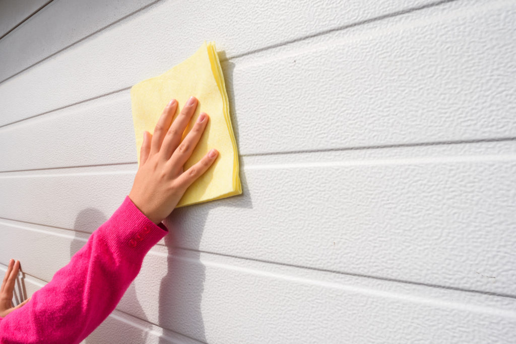 How to clean a garage door for summertime