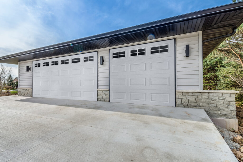 How to Choose the Right Garage Door Sizes for Your Home | Your Garage Door Guys
