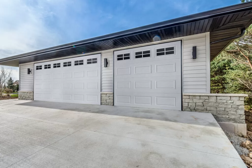 How to Choose the Right Garage Door Sizes for Your Home | Your Garage Door Guys